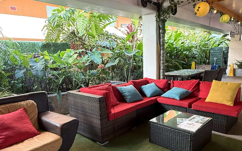 Waikiki Beachside Hostel