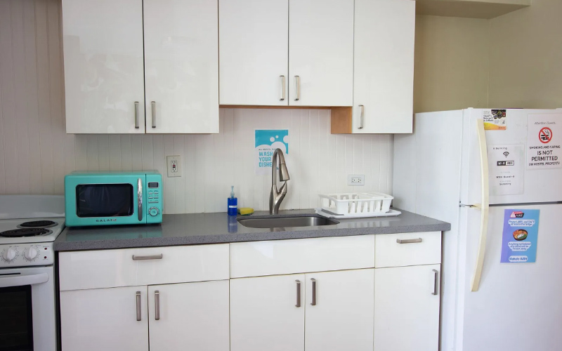 Waikiki Beachside Hostel