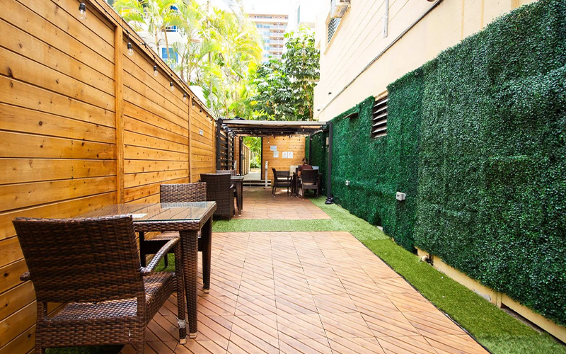 Waikiki Beachside Hostel
